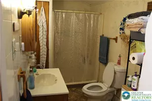 24 School Row St, Pottsville, PA 17901 - Photo 10