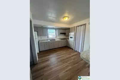 80 W Center Street, Nesquehoning, PA 18240 - Photo 4
