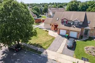117 Stephanie Dr, Palmer Twp, PA 18045 - Photo 2