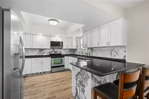 3036 S 6th Ave, Whitehall Township, PA 18052 - Photo 16