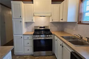4202 Silver Fox Ct, North Whitehall Township, PA 18069 - Photo 4