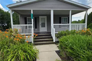 4202 Silver Fox Ct, North Whitehall Township, PA 18069 - Photo 2