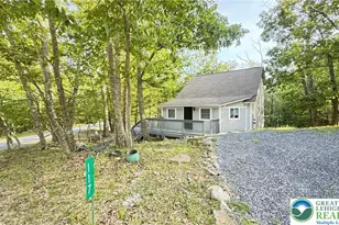 117 Clifton Dr, Bushkill, PA 18324 - Photo 2