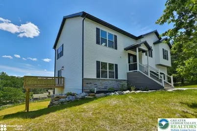 2212 Skyline Drive, Washington Township, PA 18080 - Photo 2