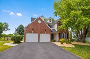3254 Watermill Dr, Macungie Boro, PA 18062 - Photo 2