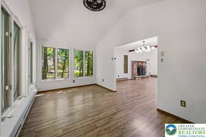 221 Somerset Drive, Stroud Twp, PA 18301 - Photo 10