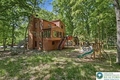 221 Somerset Drive, Stroud Twp, PA 18301 - Photo 2