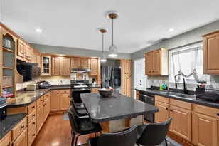991 Congress St, Whitehall Township, PA 18052 - Photo 2