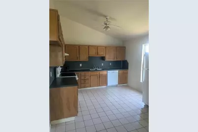 1040 13th Street #B, Allentown City, PA 18102 - Photo 4