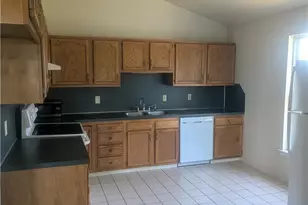 1040 13th St, Allentown City, PA 18102 - Photo 4