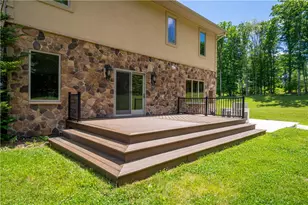 374 Packer Dr, Packer Twp, PA 18255 - Photo 8