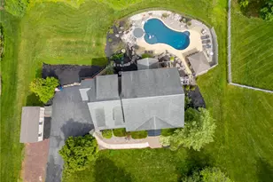 4887 Harvest Ln, Upper Milford Township, PA 18092 - Photo 6