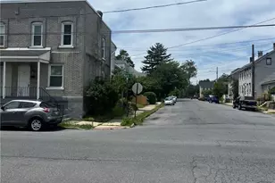 431 Maple St, Bethlehem City, PA 18018 - Photo 2