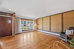 2644 W Pennsylvania St, South Whitehall Township, PA 18104 - Photo 4