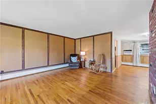 2644 W Pennsylvania St, South Whitehall Township, PA 18104 - Photo 2