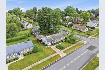 2644 W Pennsylvania Street, South Whitehall Township, PA 18104 - Photo 4
