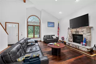 1119 Mink Ct, Bushkill, PA 18324 - Photo 6