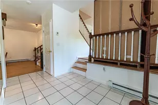 2153 Valley View Dr S, Hamilton Twp, PA 18353 - Photo 4