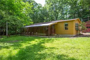 8 Cross Rds Dr, Penn Forrest, PA 18229 - Photo 2