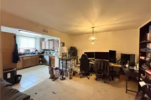 4033 W Grant St, Washington Township, PA 18079 - Photo 4