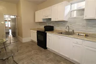 215 W Coal St, Shenandoah, PA 17976 - Photo 8
