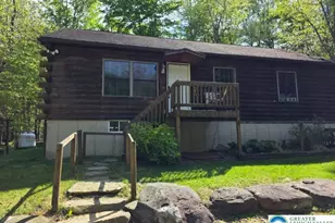 1037 Maplewood Dr, Newfoundland, PA 18445 - Photo 4