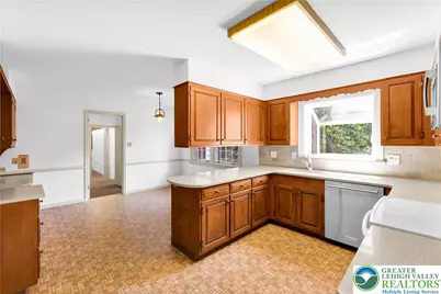 3325 Green Meadow Drive, Bethlehem City, PA 18017 - Photo 14