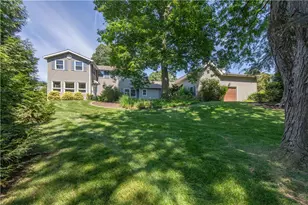3325 Green Meadow Dr, Bethlehem City, PA 18017 - Photo 4