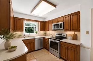 3325 Green Meadow Dr, Bethlehem City, PA 18017 - Photo 12
