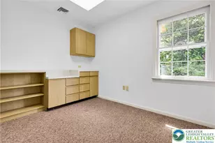 3325 Green Meadow Dr, Bethlehem City, PA 18017 - Photo 4