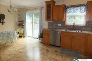 3360 S 2nd St, Whitehall Township, PA 18052 - Photo 14