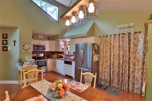 2114 Lansdale Dr, Stroud Twp, PA 18301 - Photo 10