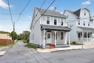 21 E Ettwein St, Bethlehem City, PA 18018 - Photo 2