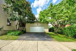 321 E Market St, Bethlehem City, PA 18018 - Photo 2