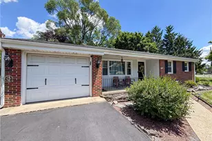 8602 Penny Dr, East Allen Township, PA 18014 - Photo 2