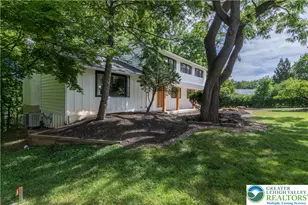 2011 Greenwood Rd, Allentown City, PA 18103 - Photo 4