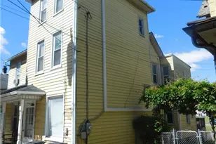 310 S Main St, Nazareth Boro, PA 18064 - Photo 4