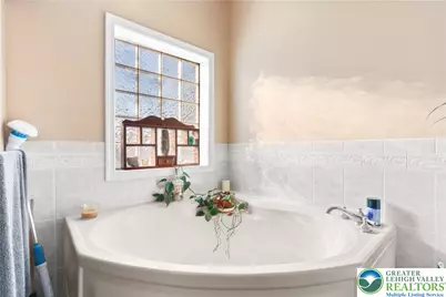 3471 Lil Wolf Drive, South Whitehall Township, PA 18069 - Photo 12