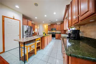 123 Chase Hollow Dr, Bushkill Twp, PA 18064 - Photo 8