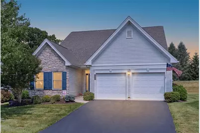 162 Glenmoor Circle N, Easton, PA 18045 - Photo 2