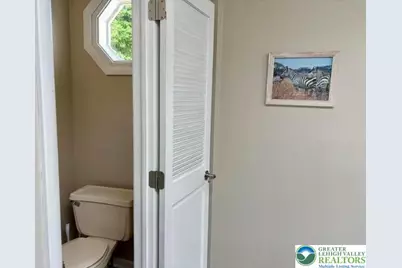 1922 Aripine Avenue, Bethlehem City, PA 18018 - Photo 36