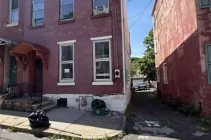 610 Norwegian St, Pottsville, PA 17901 - Photo 1