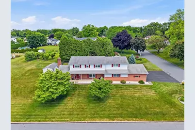 6202 Dove Drive, East Allen Township, PA 18017 - Photo 4