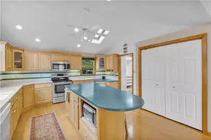 5524 Heather Ln, Upper Macungie Township, PA 18069 - Photo 12