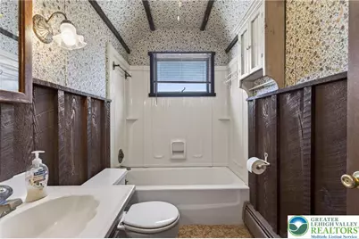 216 W Bertsch Street, Lansford, PA 18232 - Photo 12