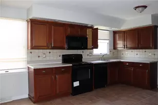 3500 Lafayette Dr, Bethlehem Township, PA 18020 - Photo 4