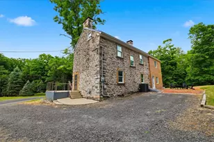 2408 Clearview Ave, Stroud Twp, PA 18360 - Photo 4