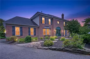 4416 Tracey Ln, Hanover Twp, PA 18017 - Photo 2