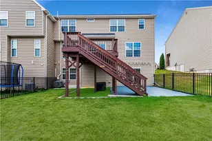 9667 Crescent Ln, Upper Macungie Township, PA 18031 - Photo 12