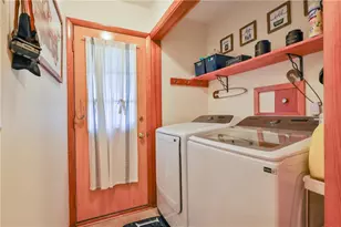 5011 Spruce St, North Whitehall Township, PA 18078 - Photo 10
